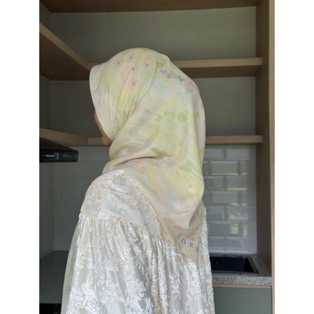 NORA - Seroja Raya 2026 - Blumé Scarf Embun